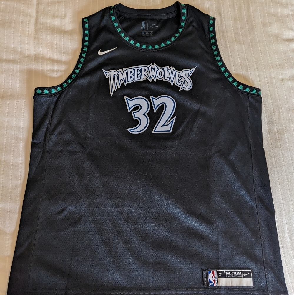 Nike Swingman Youth XL Minnesota Timberwolves Jersey NWOT Karl-Anthony Towns